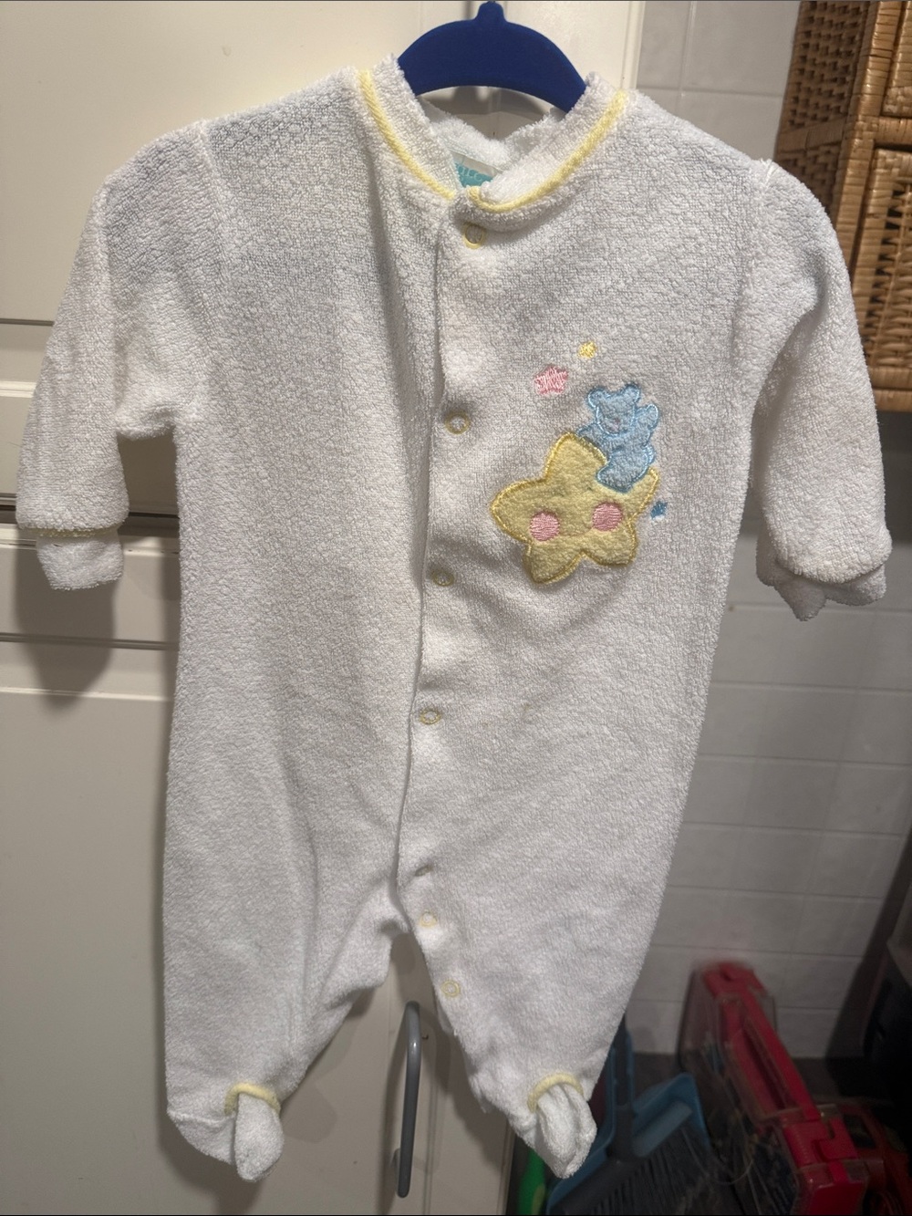 Bright future Soft White Baby One-Piece w: Yellow Star size 6/9 months 6:10
